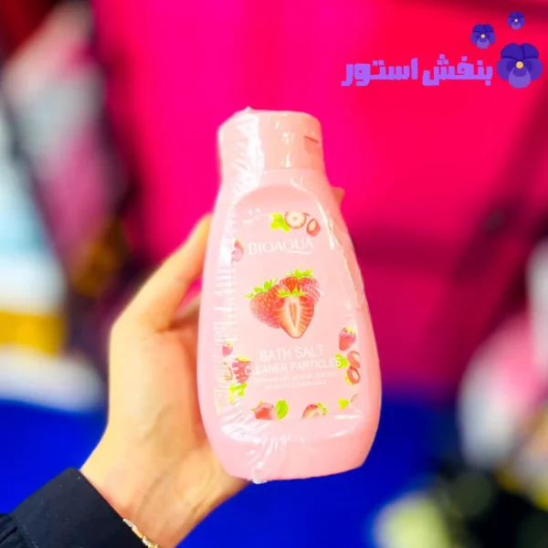 نمک بدن توت فرنگی سفید کننده قوی حجم 430 گرم