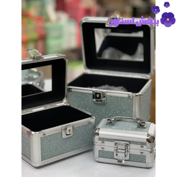 صندوقچه سه تیکه آرایشی و جواهراتصندوقچه سه تیکه آرایشی و جواهرات